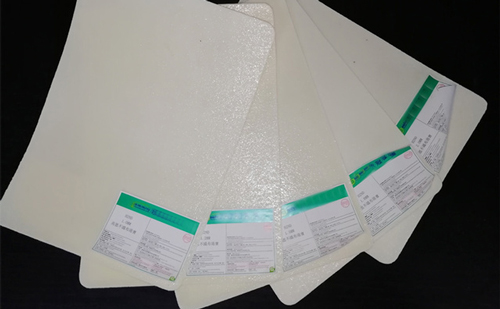 亚洲胜游智能裁切机：PET热熔胶膜裁切利器