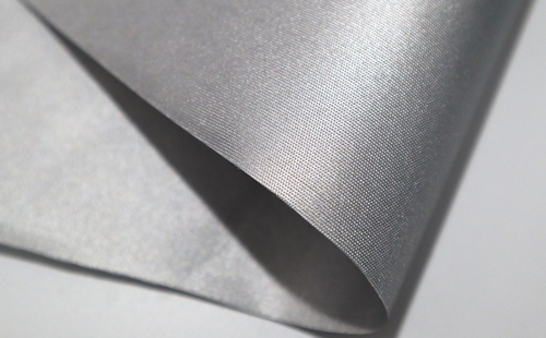 芳纶涂银布切割机